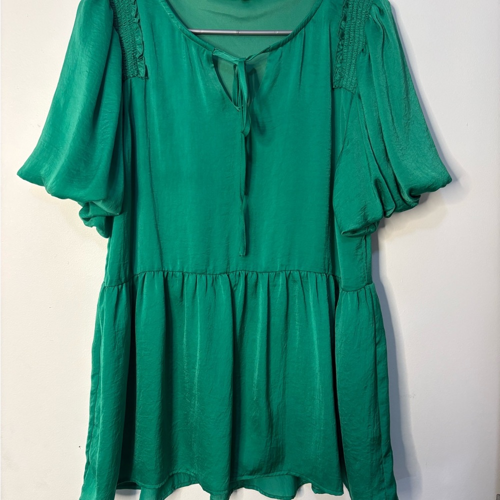JODIFL Green Flutter Sleeve Blouse with Tie Front